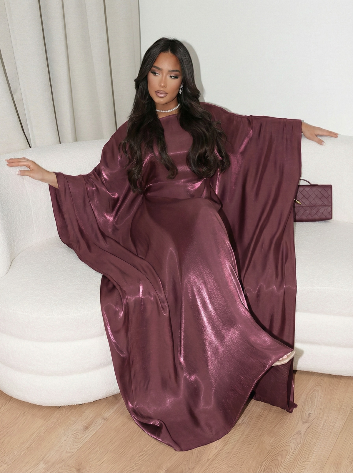 Robe longue satinée manches papillon — Ghizlane