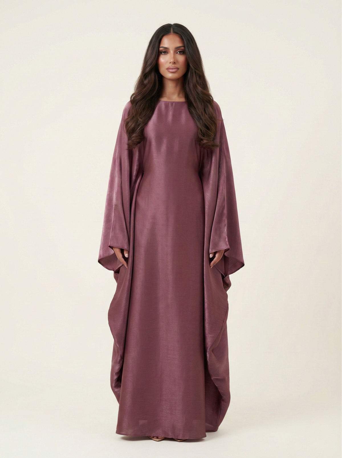 Robe longue satinée manches papillon — Ghizlane