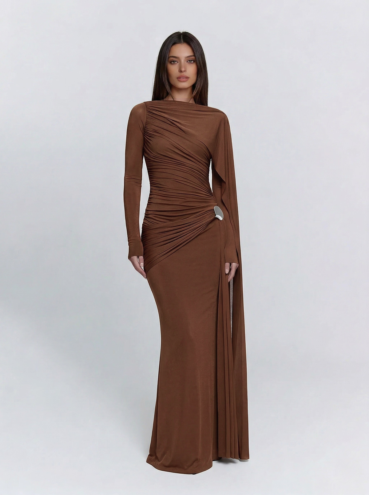 Robe longue drapée à panneau fluide — Nada