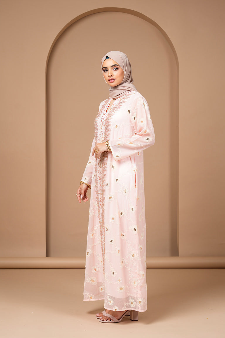 Kaftan brodé à sequins rose poudré — Chahinez - Style by Aliyah