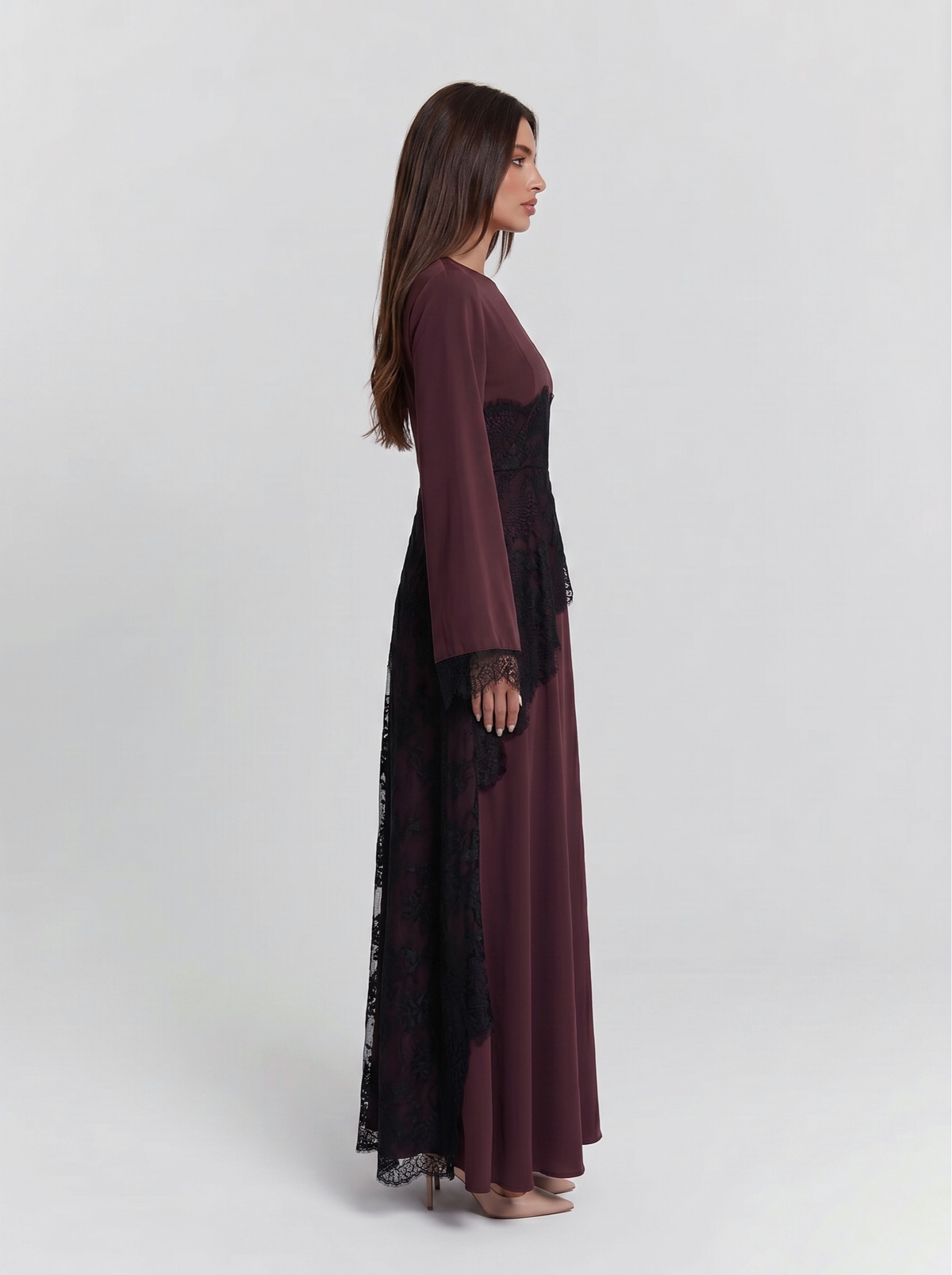 Robe longue à superposition de dentelle noire — Ourida