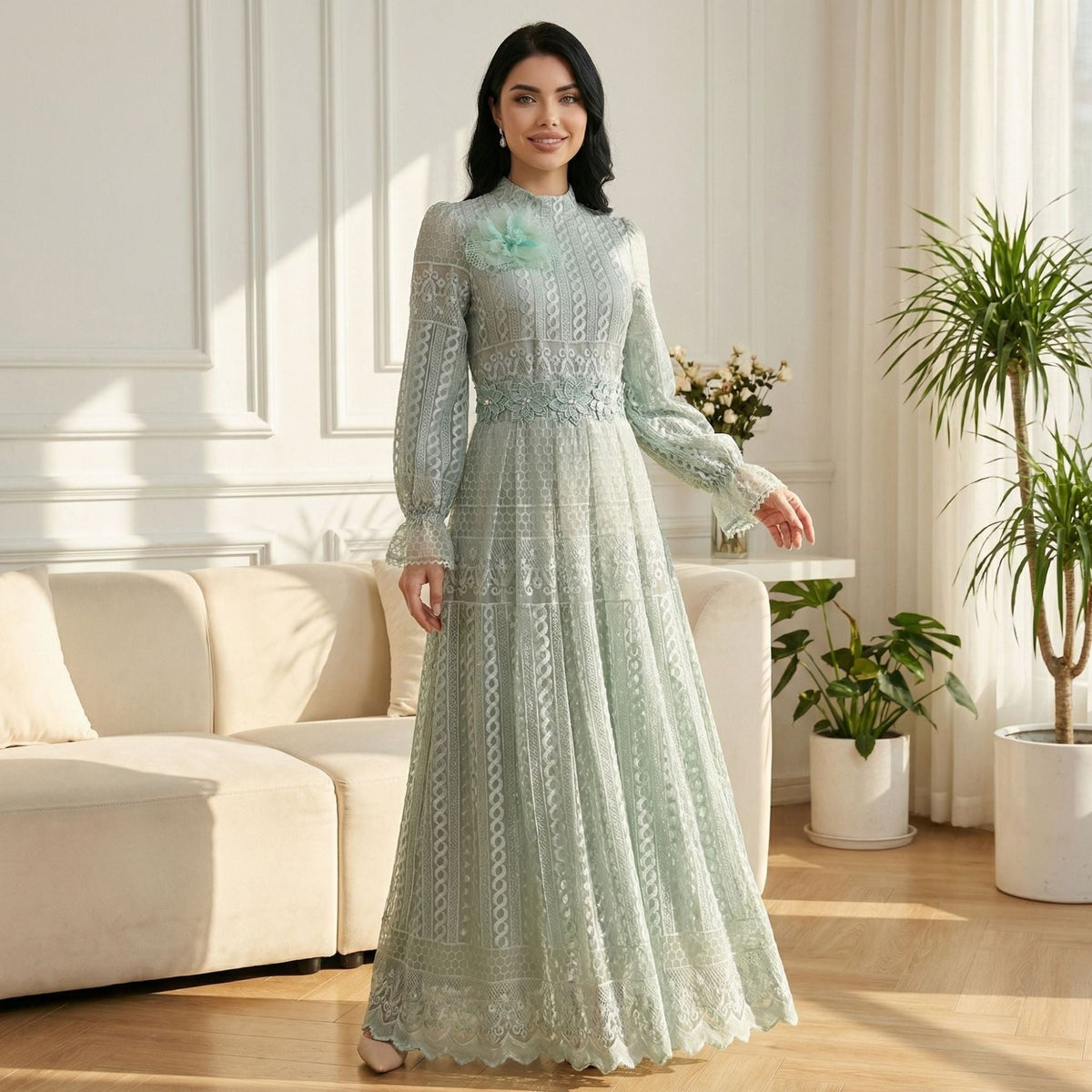 Robe longue en dentelle brodée, col montant — Lydia