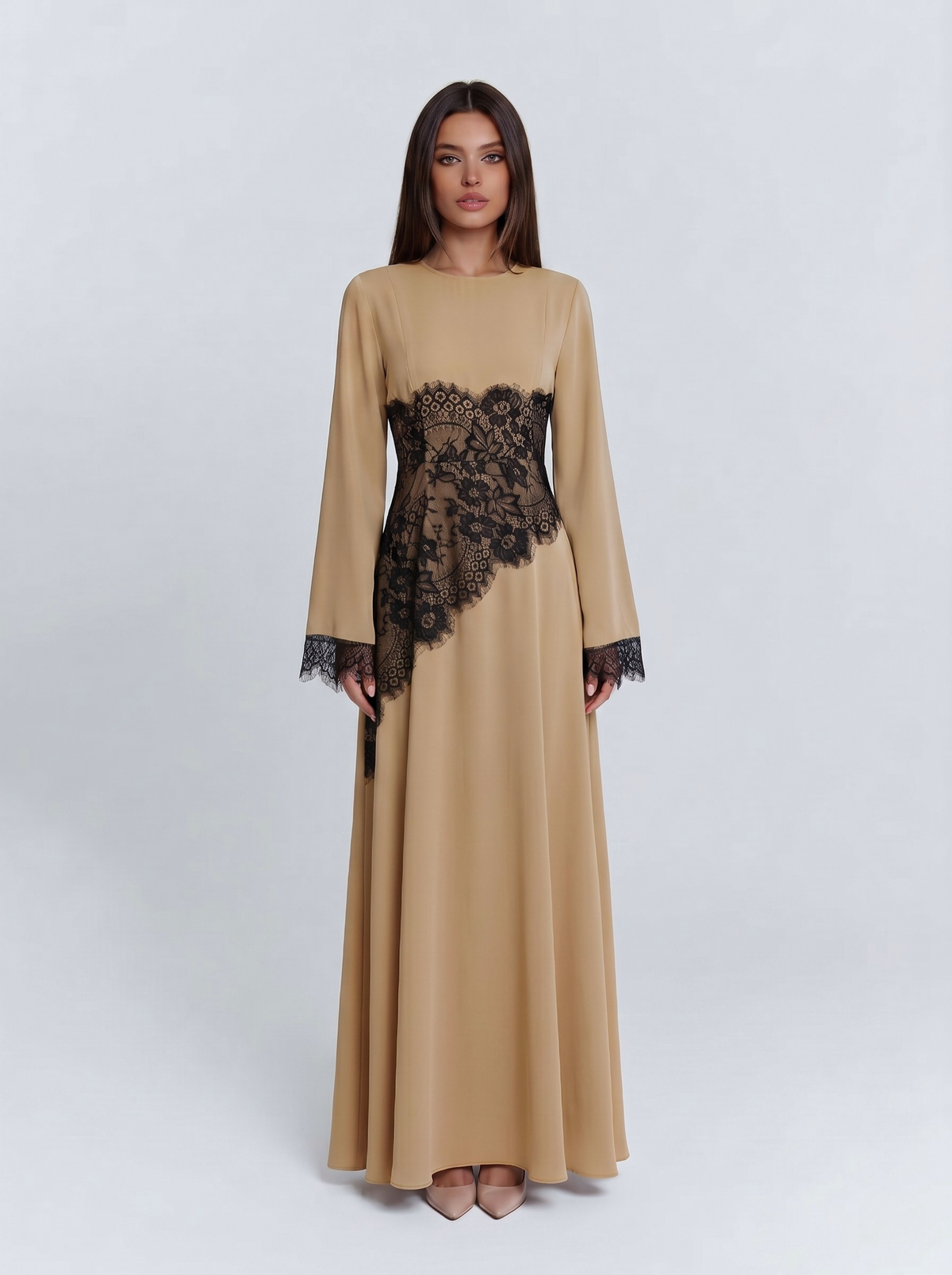 Robe longue à superposition de dentelle noire — Ourida