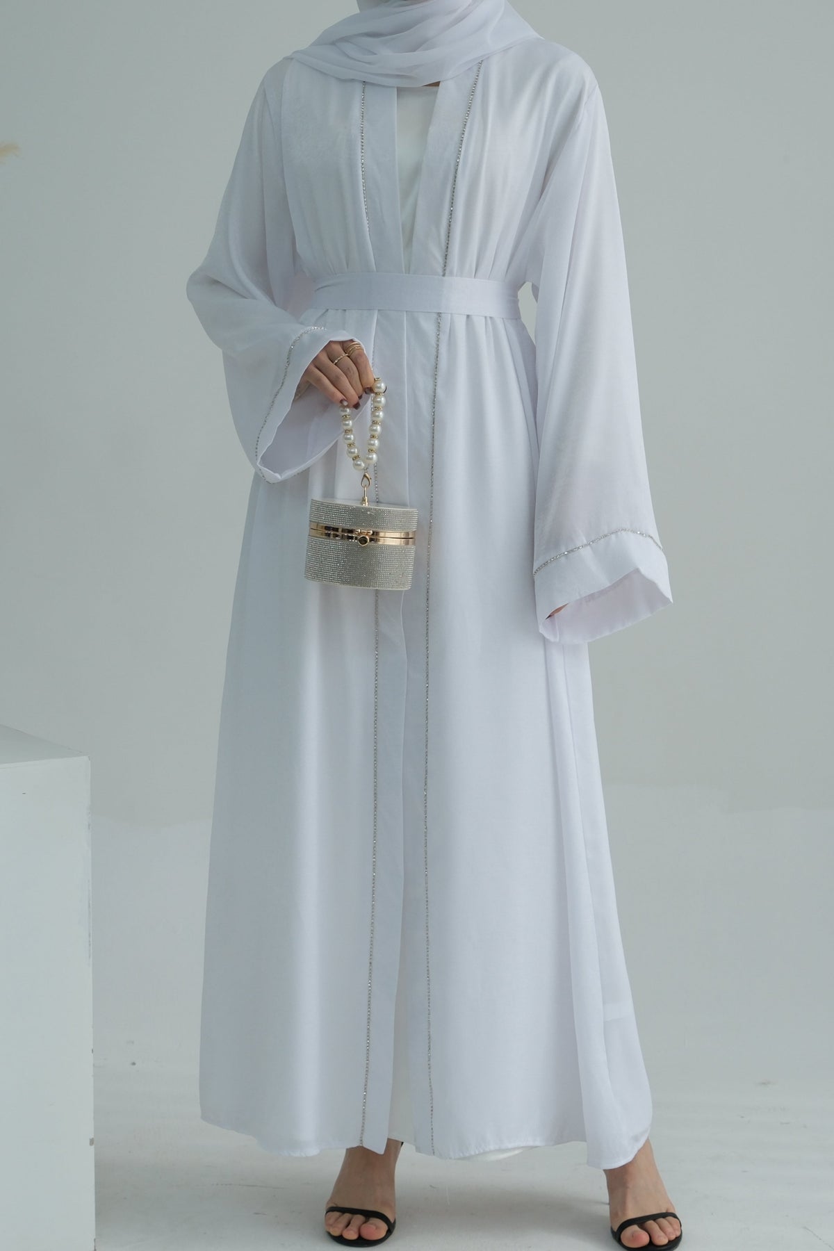 Robe longue fluide ornée de strass — Marie