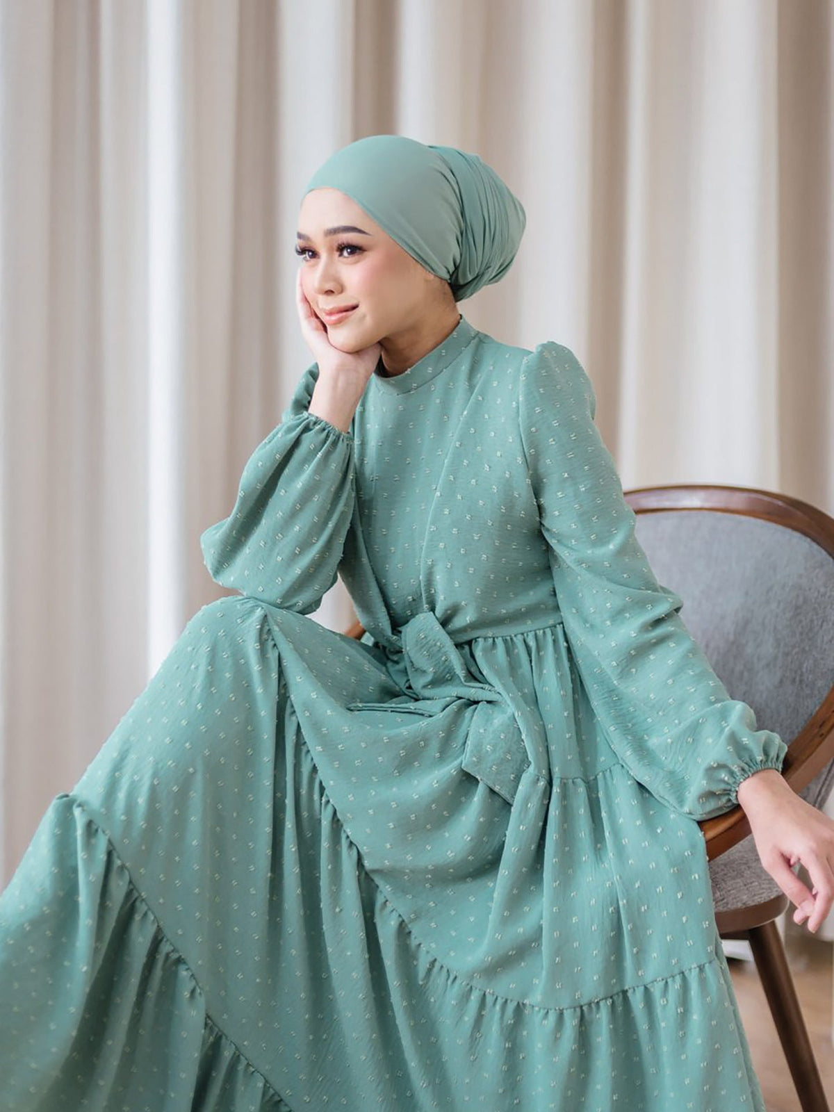 Robe longue à volants et manches lanternes — Kahina