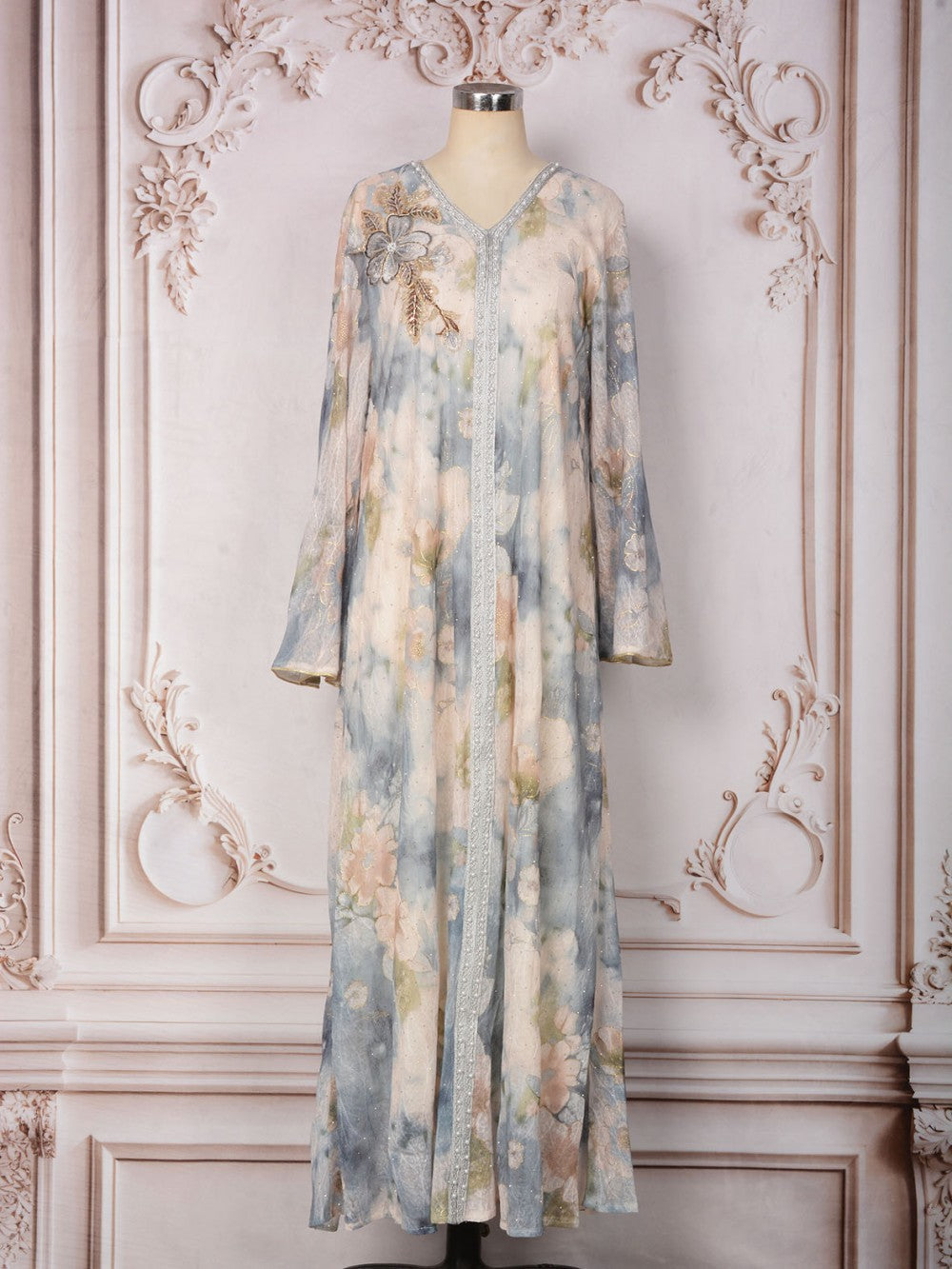 Kaftan fleuri brodé & perlé, coupe fluide — Juliette