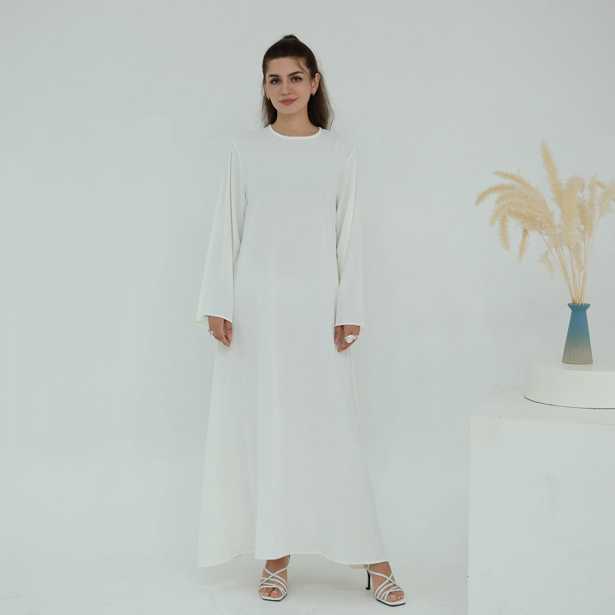 Robe longue fluide évasée en Nida — Ikram