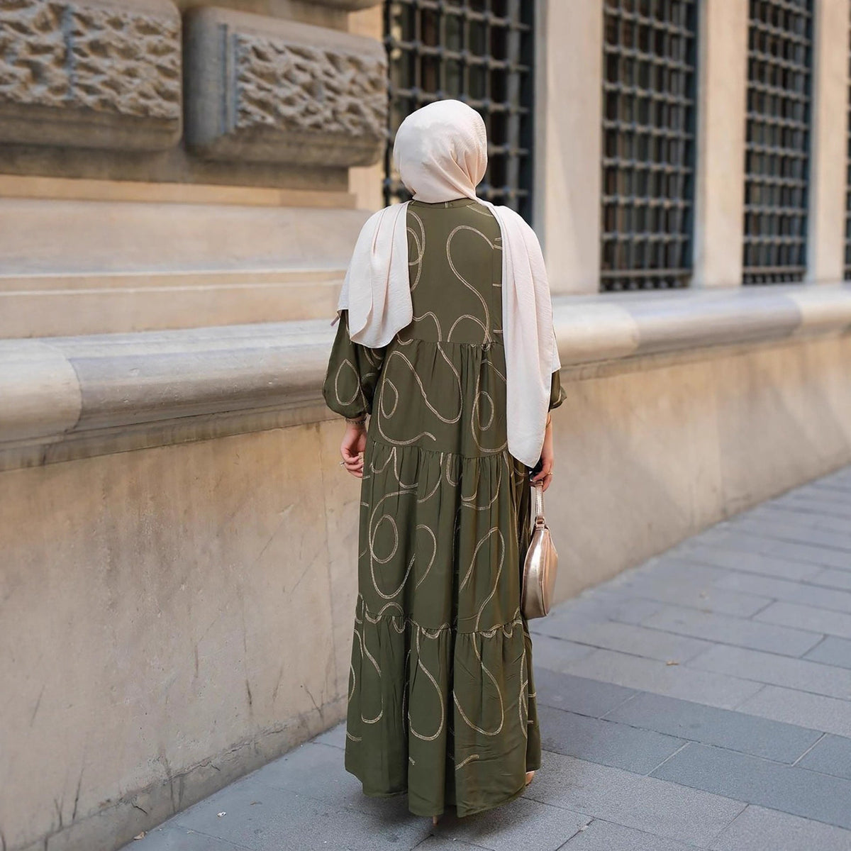 Robe longue imprimée fluide col V — Lucie