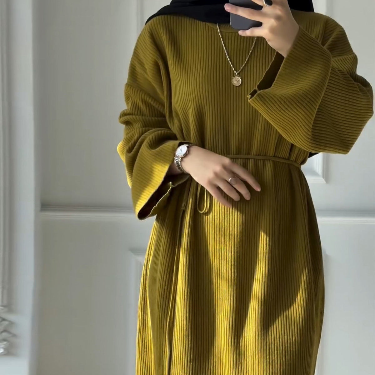Robe longue côtelée ceinturée manches amples — Safia