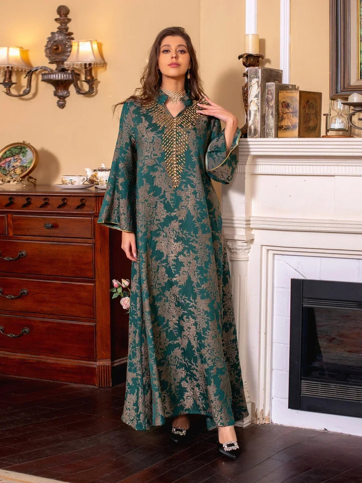 Abaya Kaftan Brodée à Col Orné — Inès