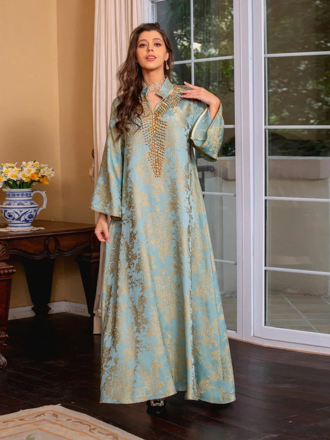 Abaya Kaftan Brodée à Col Orné — Inès
