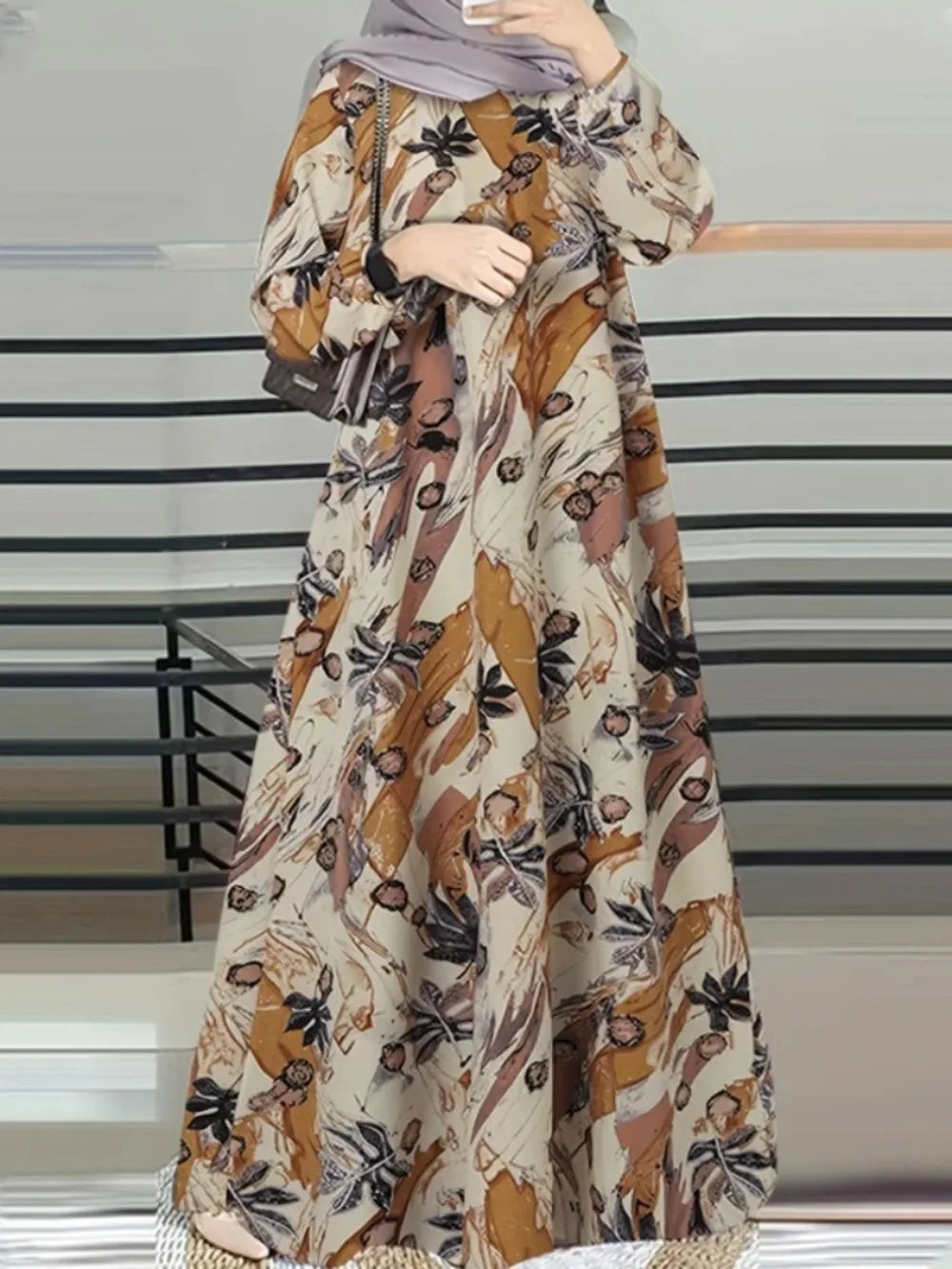 Robe longue Leila — vue d'ensemble, silhouette ample élégante