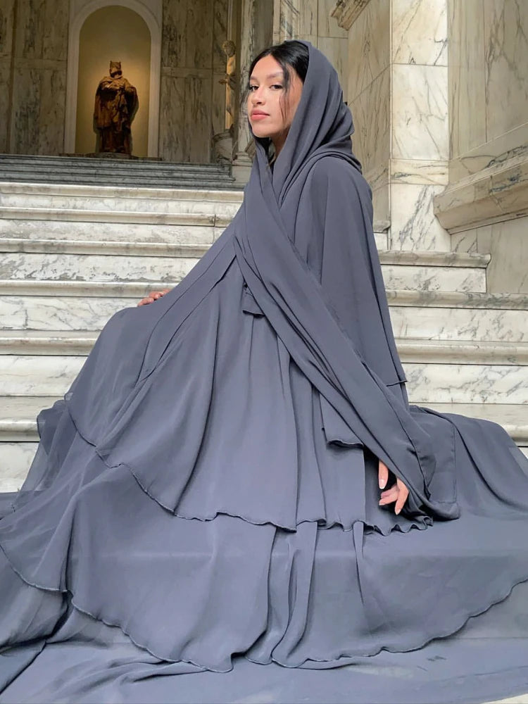 Robe Rania volants chiffon — détail de la découpe cascade