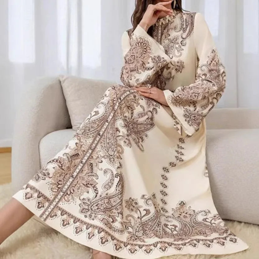 Robe Karima blanche — silhouette complète, robe de cérémonie