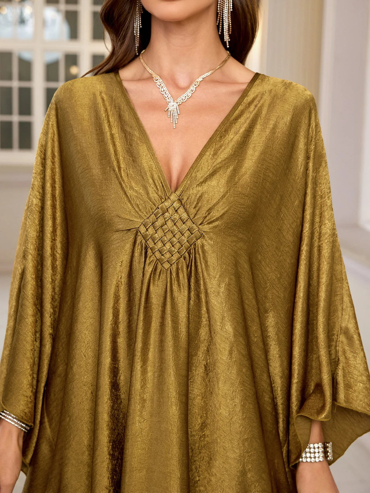 Kaftan Dalia doré — ensemble tenue de soirée, drapé gracieux et reflets lumineux