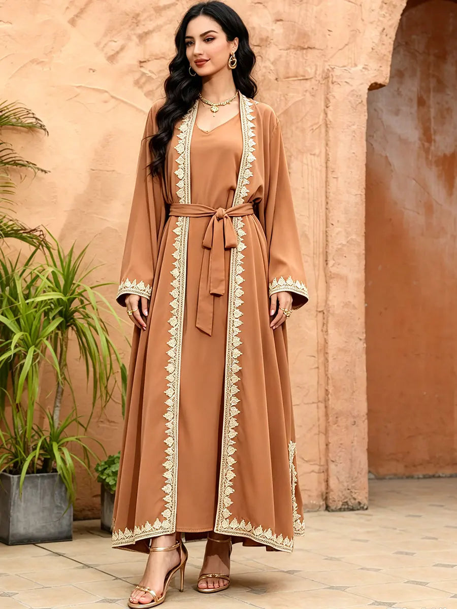 Robe longue Ilham beige — vue de face, coupe fluide et manches amples