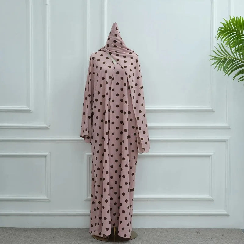 Robe Camelia à pois — vue complète, ensemble coupe et manches longues