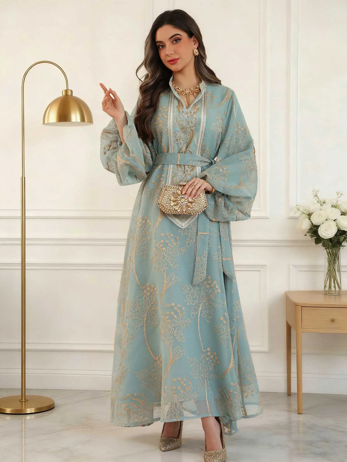 Robe Assia vert — manches ballon volumineuses, coupe ample
