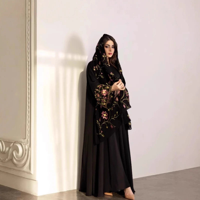 Ensemble Brodé Longue Robe & Écharpe Assorti — Mounia
