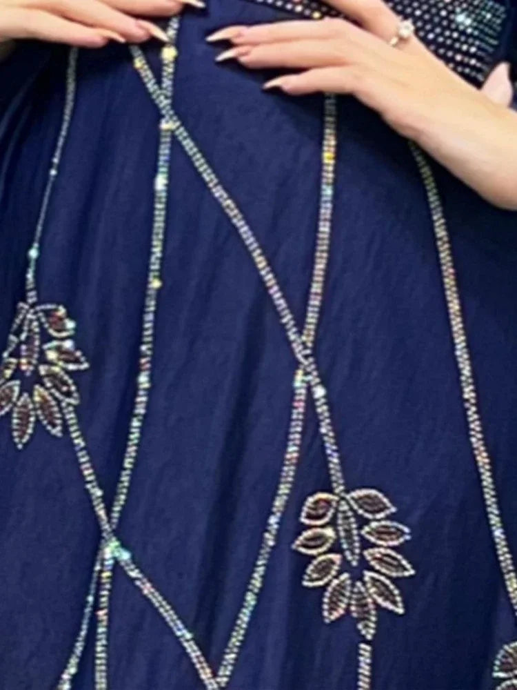 Kaftan Hayat — vue arrière, silhouette enveloppante et élégante pour soirée