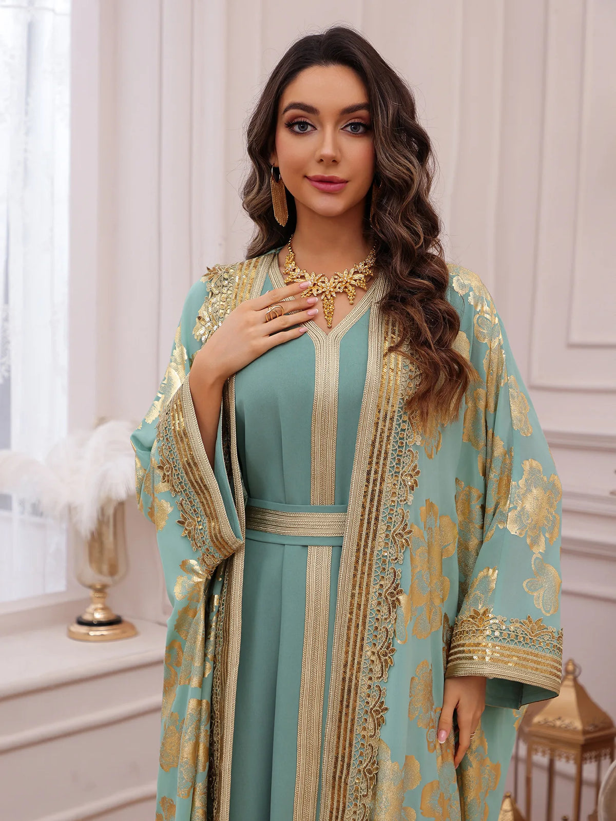 Abaya brodée à manches longues, tomber fluide festif — Maya