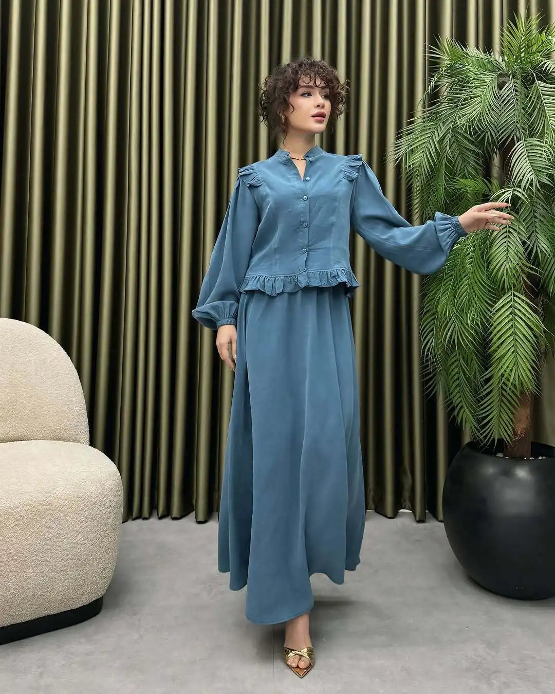 Ensemble Yasmine — détail des volants et l'ourlet de la jupe