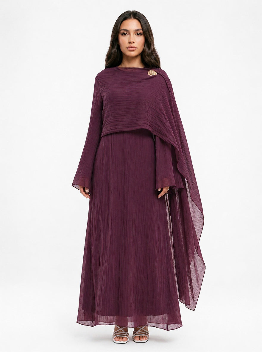 Robe longue fluide à broche dorée — Lamia