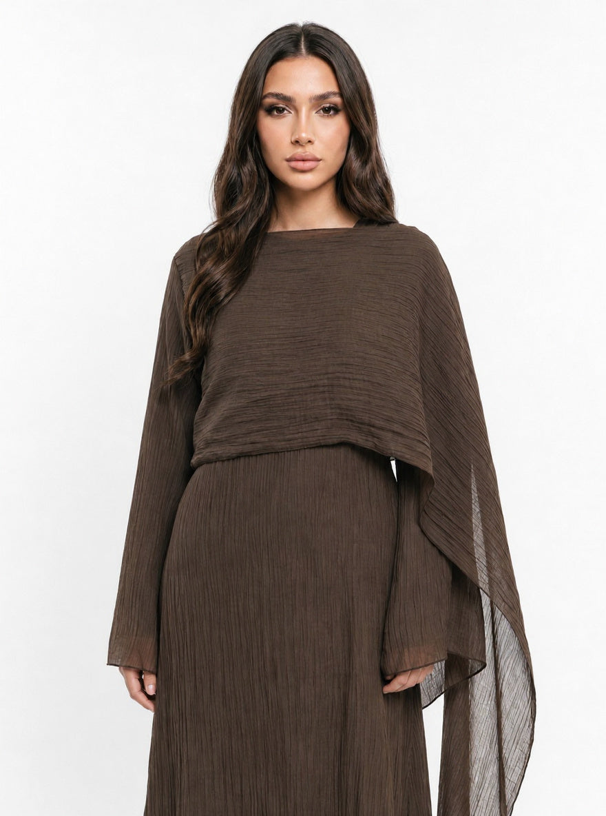 Robe longue fluide à broche dorée — Lamia