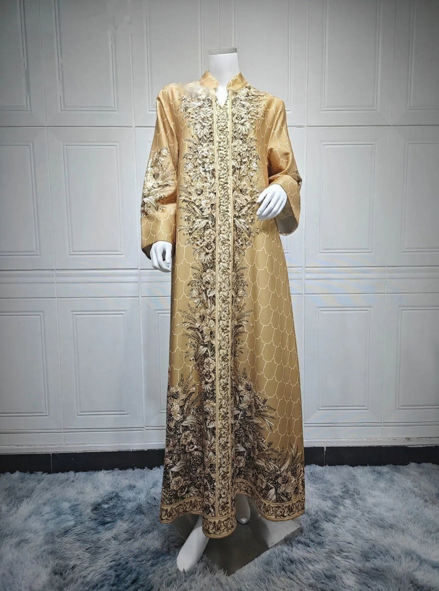 Kaftan Salma — détail complet de la coupe fluide et des finitions soignées